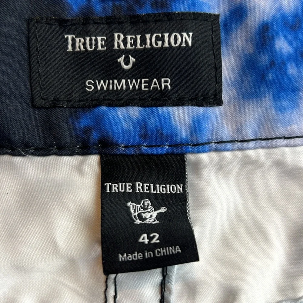True Religion Swimwear Mens Size 42 Camo Blue Black Board Shorts